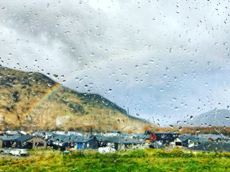 Laila e sua foto do arco-íris.